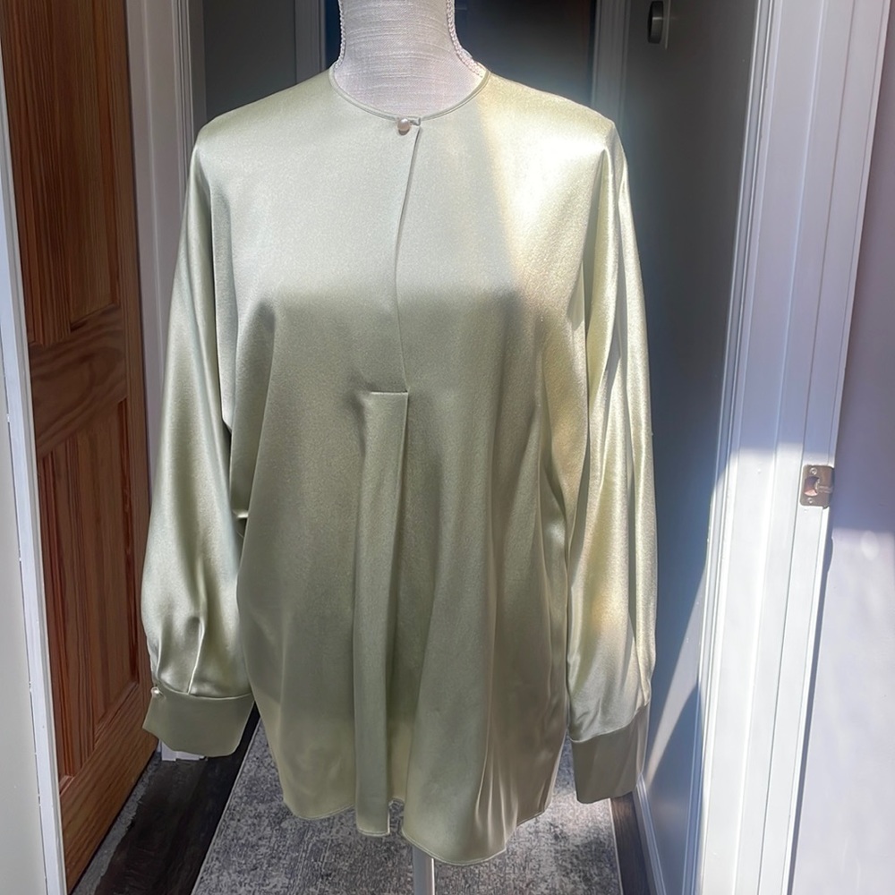 Vince silk blouse in celery color with pearl button